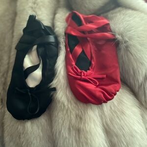 Black and Red Ballet Shoe Zippered Crossbody Purses